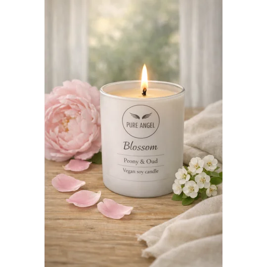 Blossom - Peony and Oud fragranced candle