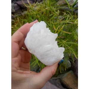 10 oz. White Quartz Points Crystal Cluster Specimen from Aurangabad, India.  Z68. You get this piece