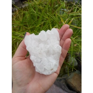 10 oz. White Quartz Points Crystal Cluster Specimen from Aurangabad, India.  Z68. You get this piece