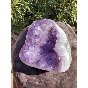30.5 Lb. Huge Amethyst Quartz Crystal Cluster. Huge Polished Amethyst Geode Cluster. You get this pi