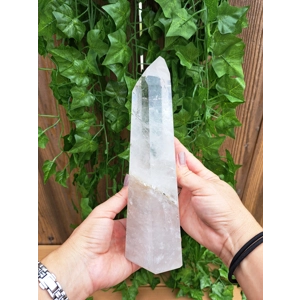 3.73 Lb Clear Quartz Crystal Point. 9.25 Inch Clear Polished Quartz Crystal Point. You get this piec
