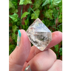 1.05 oz. MOVING Enhydro Herkimer Diamond Quartz Crystal from Herkimer County NY. 29.7 grams. E2 You