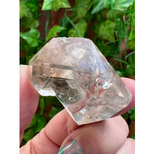 1.05 oz. MOVING Enhydro Herkimer Diamond Quartz Crystal from Herkimer County NY. 29.7 grams. E2 You
