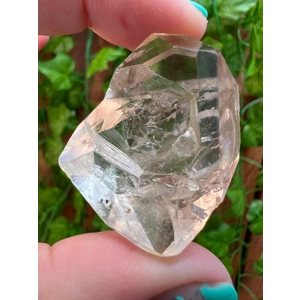 1.05 oz. MOVING Enhydro Herkimer Diamond Quartz Crystal from Herkimer County NY. 29.7 grams. E2 You