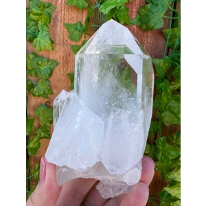 10.93 oz. Arkansas Quartz Crystal Point Cluster. Natural Water Clear Quartz Points from Arkansas. Yo