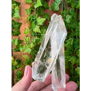 6.28 oz. Colombian Twin Quartz Crystal Points. You Get This Piece! C7