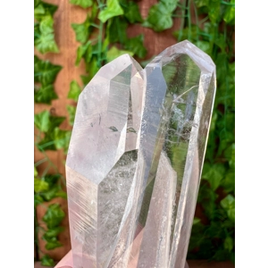 6.28 oz. Colombian Twin Quartz Crystal Points. You Get This Piece! C7