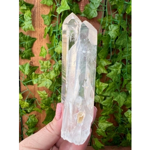 6.28 oz. Colombian Twin Quartz Crystal Points. You Get This Piece! C7