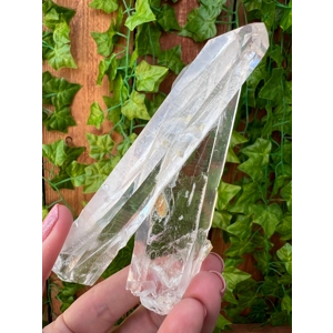 6.28 oz. Colombian Twin Quartz Crystal Points. You Get This Piece! C7