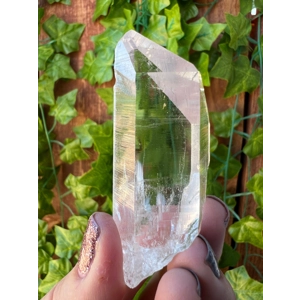 1.78 oz. Colombian Quartz Crystal Point. Water Clear Quartz Crystal Point. C5