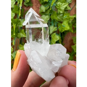 1.65 oz. Arkansas Clear Quartz Crystal Points Cluster. AR17. You get this piece!