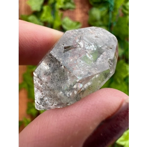 0.33 oz. Herkimer Diamond Quartz Crystal from Turtle Clan Ridge in Fonda NY. 9.3 grams. H24. You get