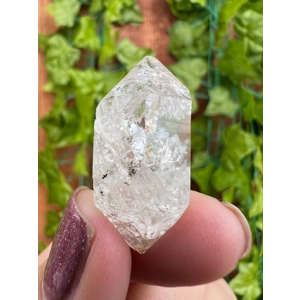 0.29 oz Herkimer Diamond Quartz Crystal from Turtle Clan Ridge in Fonda NY. 8.1 grams. H23. You get