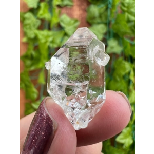 0.20 oz. Herkimer Diamond Quartz Crystal Turtle Clan Ridge in Fonda NY. 5.8 grams. H34. You get this