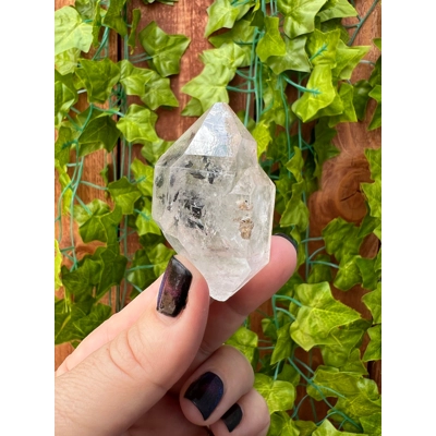 1.62 oz. Large Herkimer Diamond Quartz Crystal with MOVING Enhydro from Herkimer County NY. 46 grams