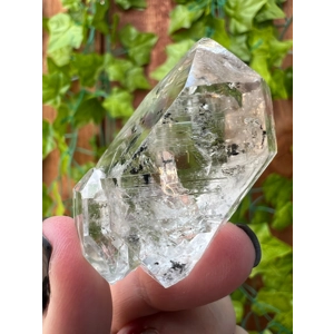 1.29 oz. Large Herkimer Diamond Quartz Crystal with MOVING Enhydros from Herkimer County NY. 36.6 gr
