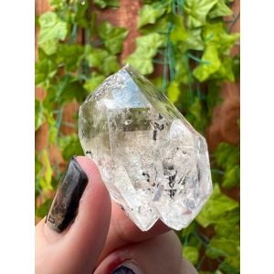 1.29 oz. Large Herkimer Diamond Quartz Crystal with MOVING Enhydros from Herkimer County NY. 36.6 gr