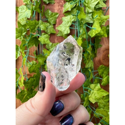 1.29 oz. Large Herkimer Diamond Quartz Crystal with MOVING Enhydros from Herkimer County NY. 36.6 gr