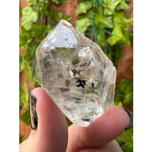 1.29 oz. Large Herkimer Diamond Quartz Crystal with MOVING Enhydros from Herkimer County NY. 36.6 gr