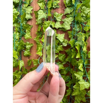 0.92 oz. Colombian Quartz Crystal Point. 26 grams. You Get This Piece! C12