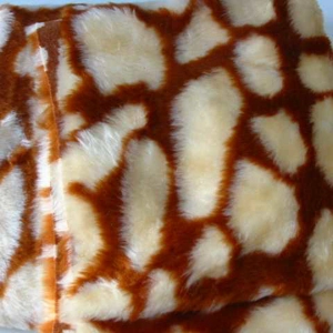 giraffe fur