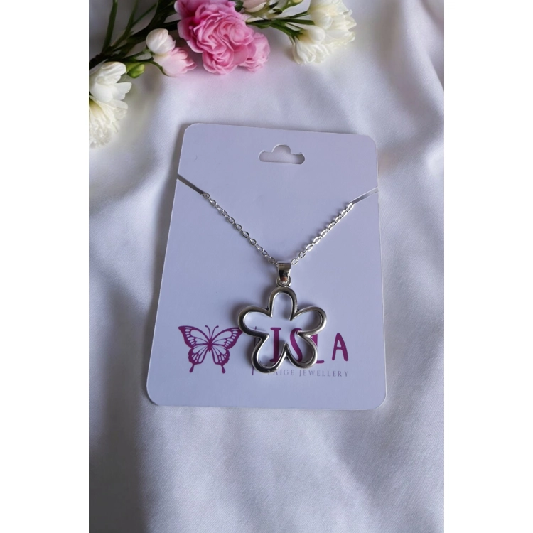 Silver flower pendant necklace