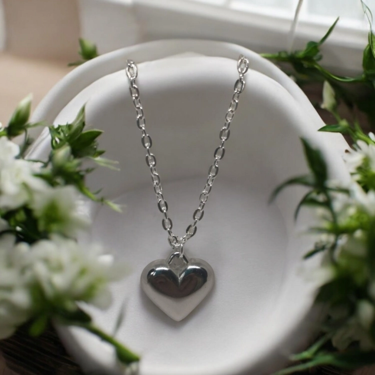 Solid silver Heart Neck..