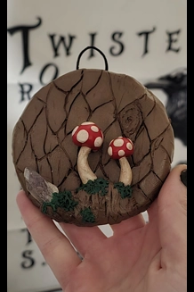 Mushroom wall hanger