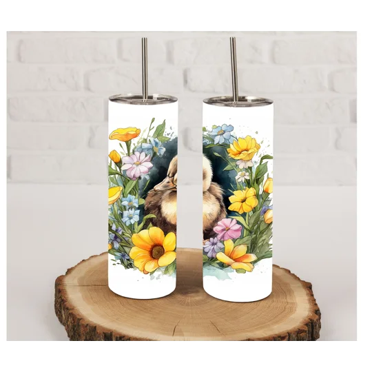 This beautifully crafted 20oz tumbler features a stunning watercolour painting of a duck surrounded by a delicate wreath of colourful flowers.