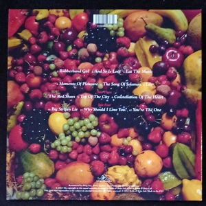 Kate Bush – The Red Shoes