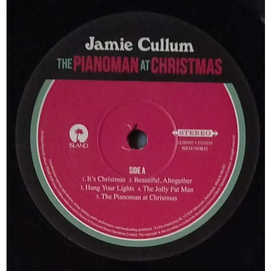 Add a seasonal favourite to your vinyl offerings with Jamie Cullum – The Pianoman At Christmas on vinyl. Originally released in 2008, this festive jazz-pop album features Jamie’s unique blend of piano virtuosity, warm vocals and fresh interpretations of Christmas classics alongside original songs.
