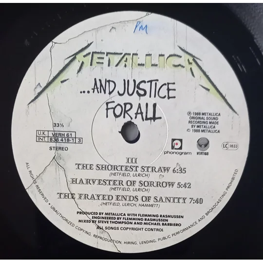 This original 1988 double vinyl pressing on Vertigo captures the album in its full analogue power and remains one of the most sought-after editions among collectors and fans of classic metal.
