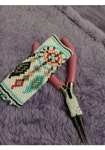 Beaded lighter case