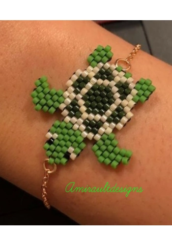 Flat beaded bracelet tu..