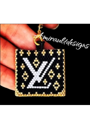 Beaded coin holder