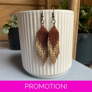 Cascading 3 steps of color - amber matte, cream, and a golden sparkle