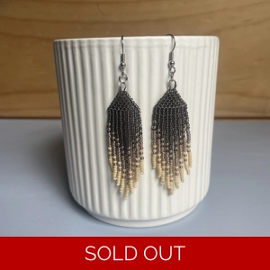 Handmade beaded Earrings,

Where colours cascade in a breathtaking display of vibrancy and elegance. Each bead is carefully selected to create a mesmerising gradient effect, reminiscent of a cascading waterfall of hues. 

Peddle Path