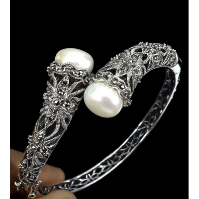925 Sterling Silver Marcasite White Pearl Bangle 925 Sterling Silver Marcasite White Pearl Bangle