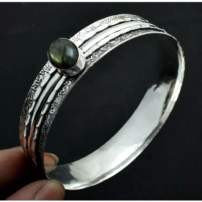Natural Labradorite Handmade Bangle. Natural Labradorite Handmade Bangle.