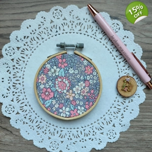 Embroidery Hoop Floral Pattern (Flowers on Gray)