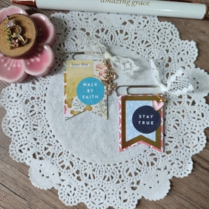 Small Paper Clip Embellishments (Set 10)