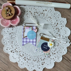 Small Paper Clip Embellishments (Set 11)