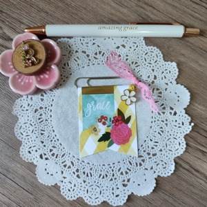 Large Paper Clip Embellishment (Grace)