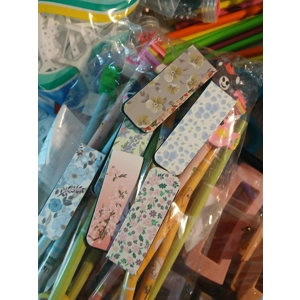 Magnetic Flower Bookmark