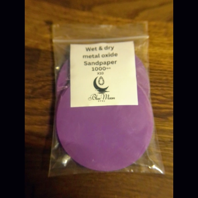 Wet & dry metal oxide sandpaper 1000 grit x 10