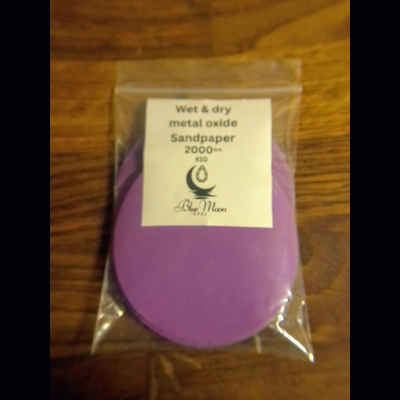 Wet & dry metal oxide sandpaper 2000 grit x10 Wet & dry metal oxide sandpaper 2000 grit x10