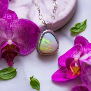 Coober Pedy opal pendant