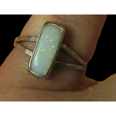 Mintabie silver ring