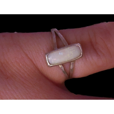 Mintabie silver ring