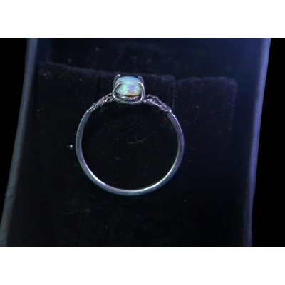 Lightning Ridge crystal opal ring